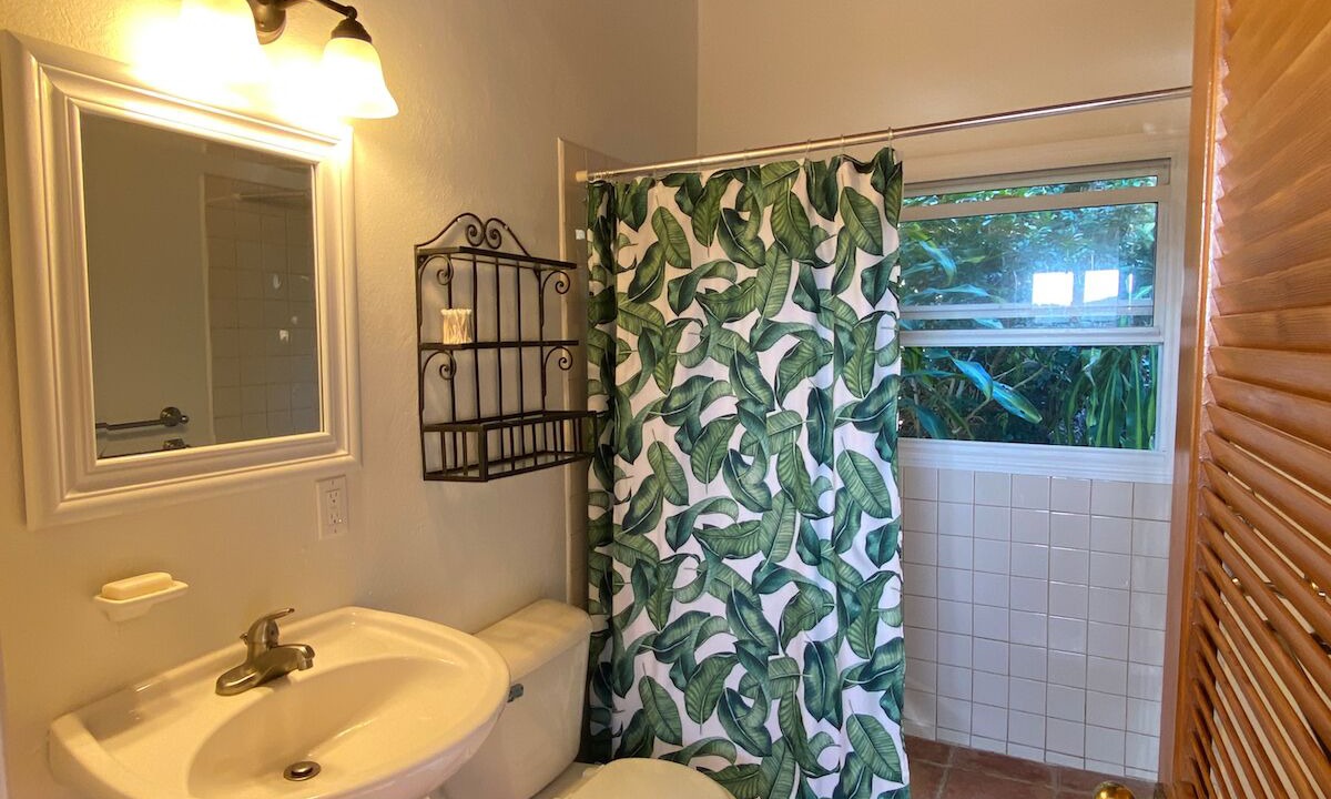 Photo of Bathroom in Point Rendezvous