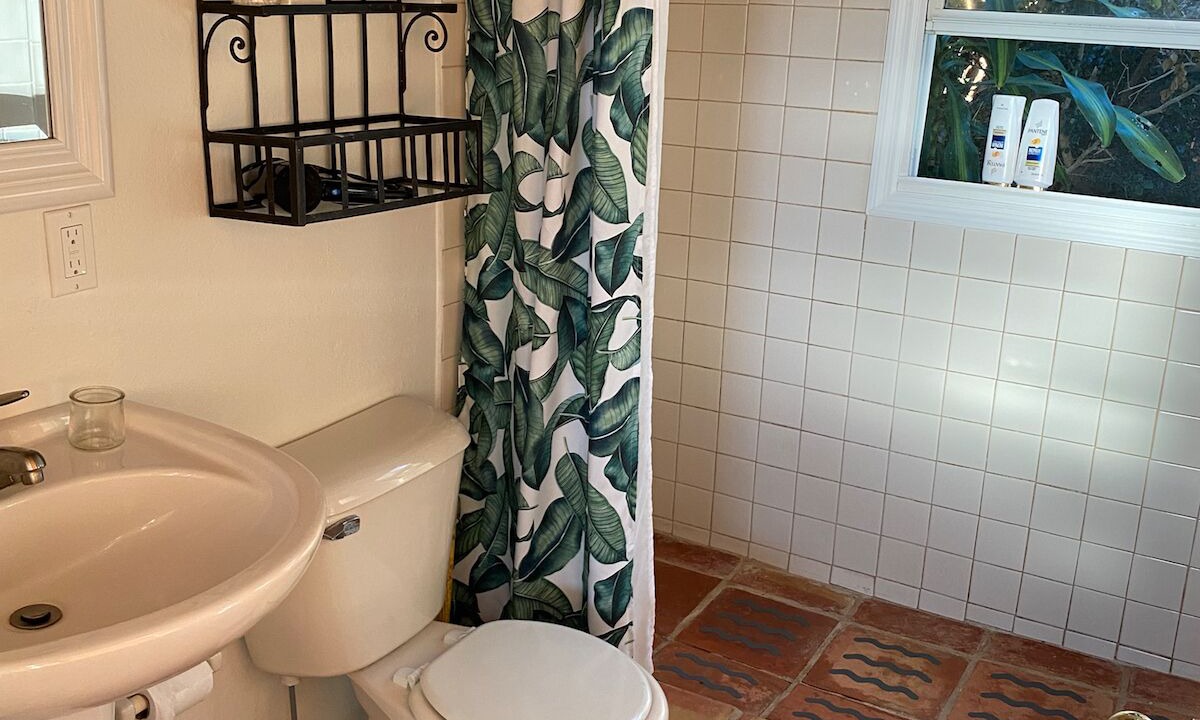 Photo of Bathroom in Point Rendezvous