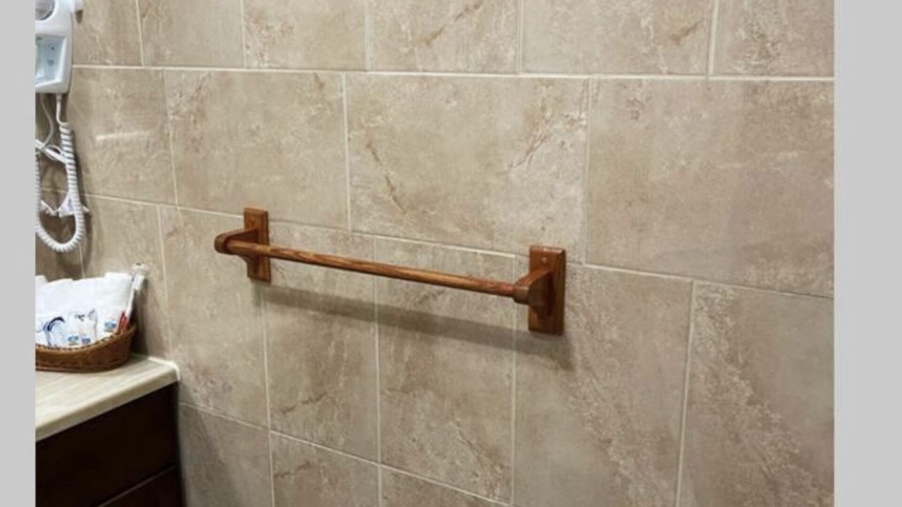 Photo of Bathroom in Estate Barren Spot 2