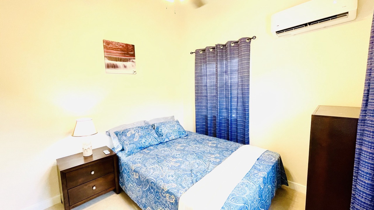 Photo of Bedroom in Estate East Street