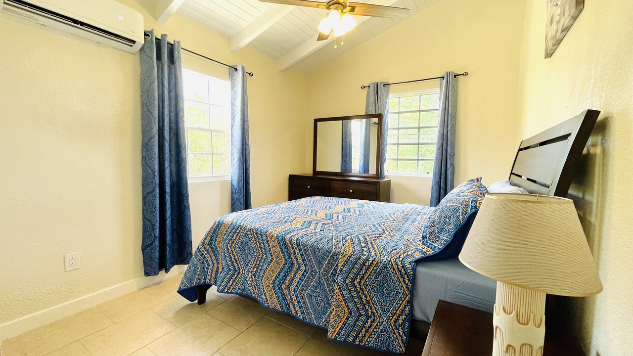 Photo of Bedroom in Estate East Street