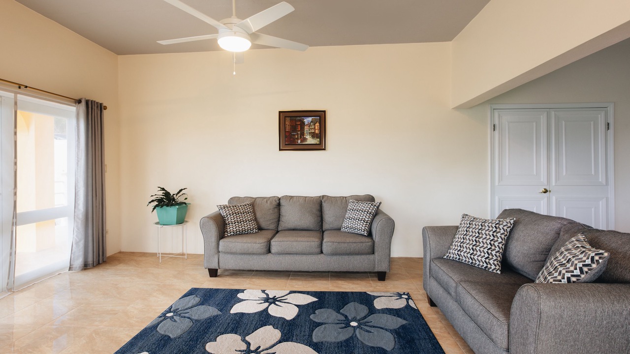 Photo of Livingroom in Estate Mount Welcome