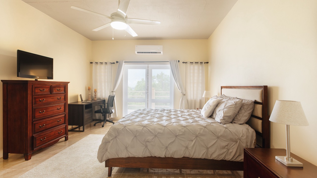 Photo of Bedroom in Estate Mount Welcome