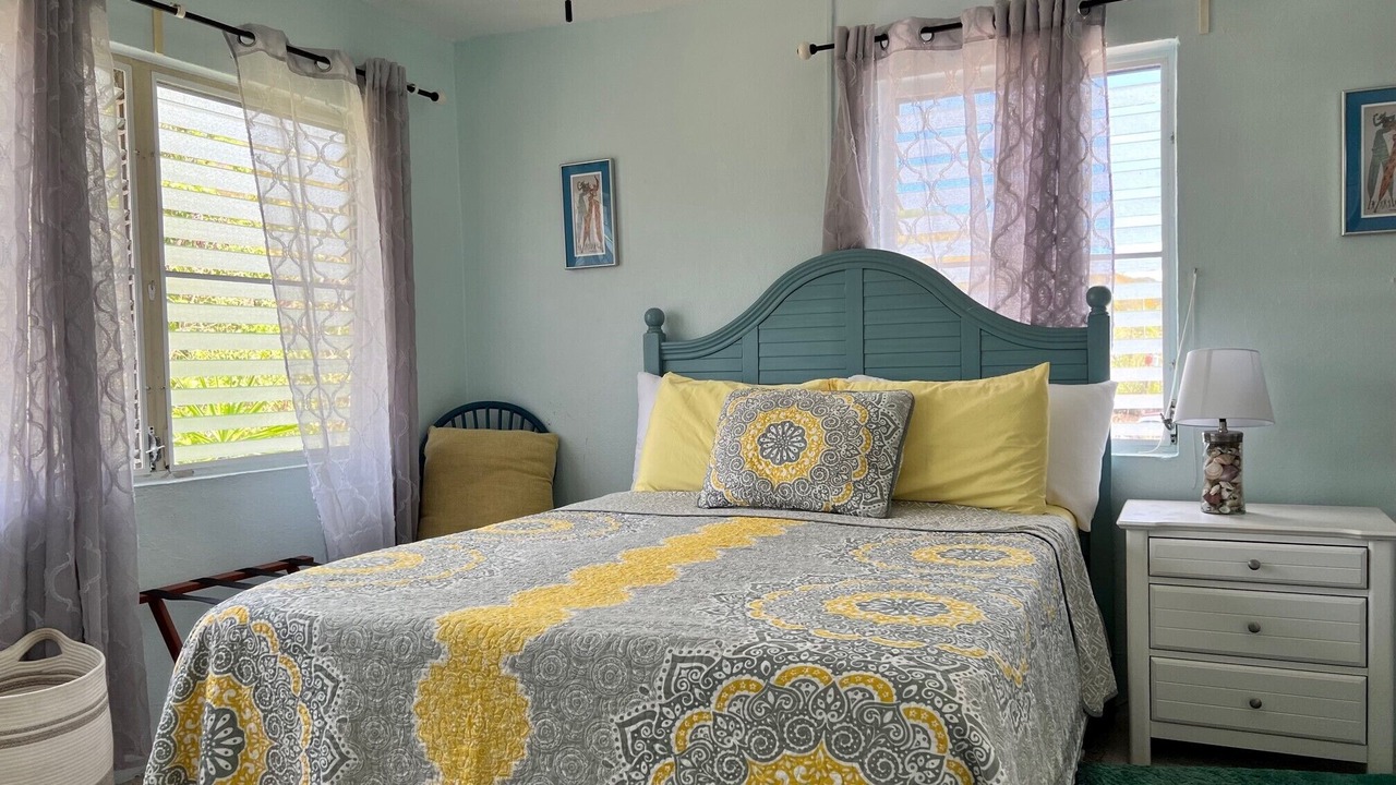 Photo of Bedroom in Orange Grove