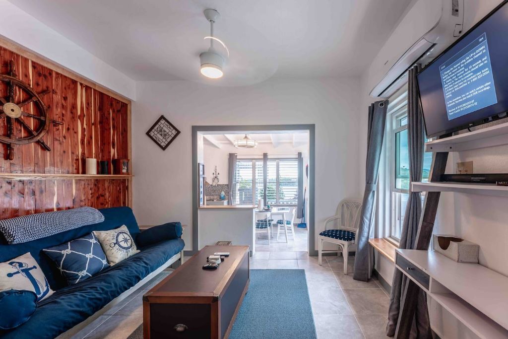 Photo of Livingroom in Estate Hull