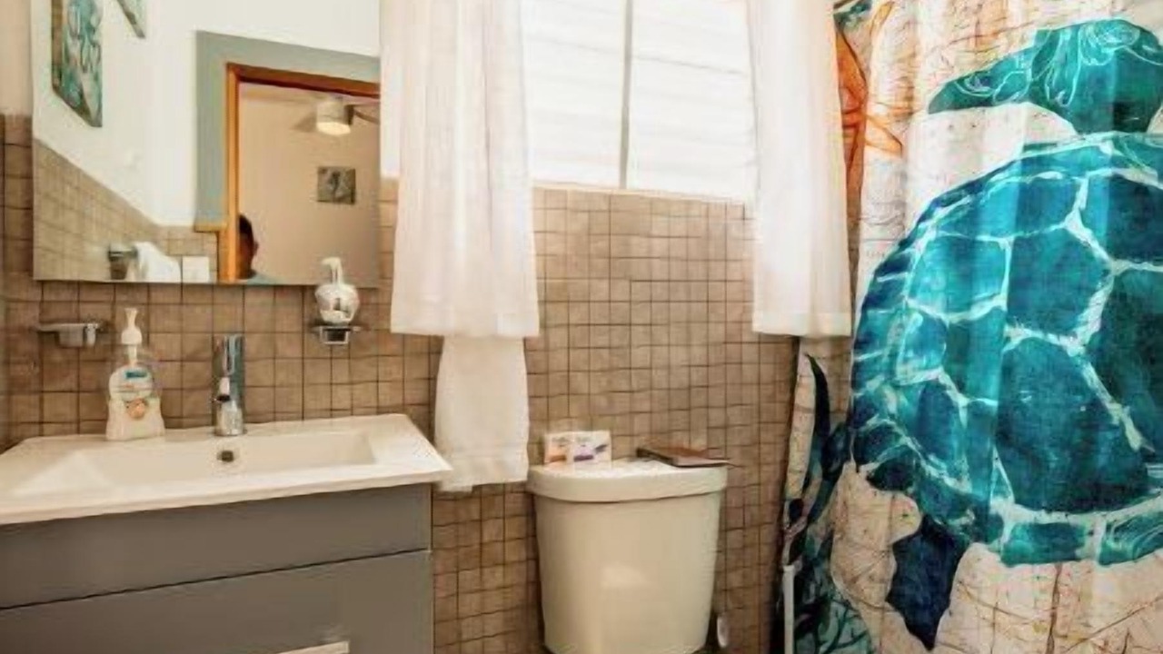 Photo of Bathroom in Estate Hull