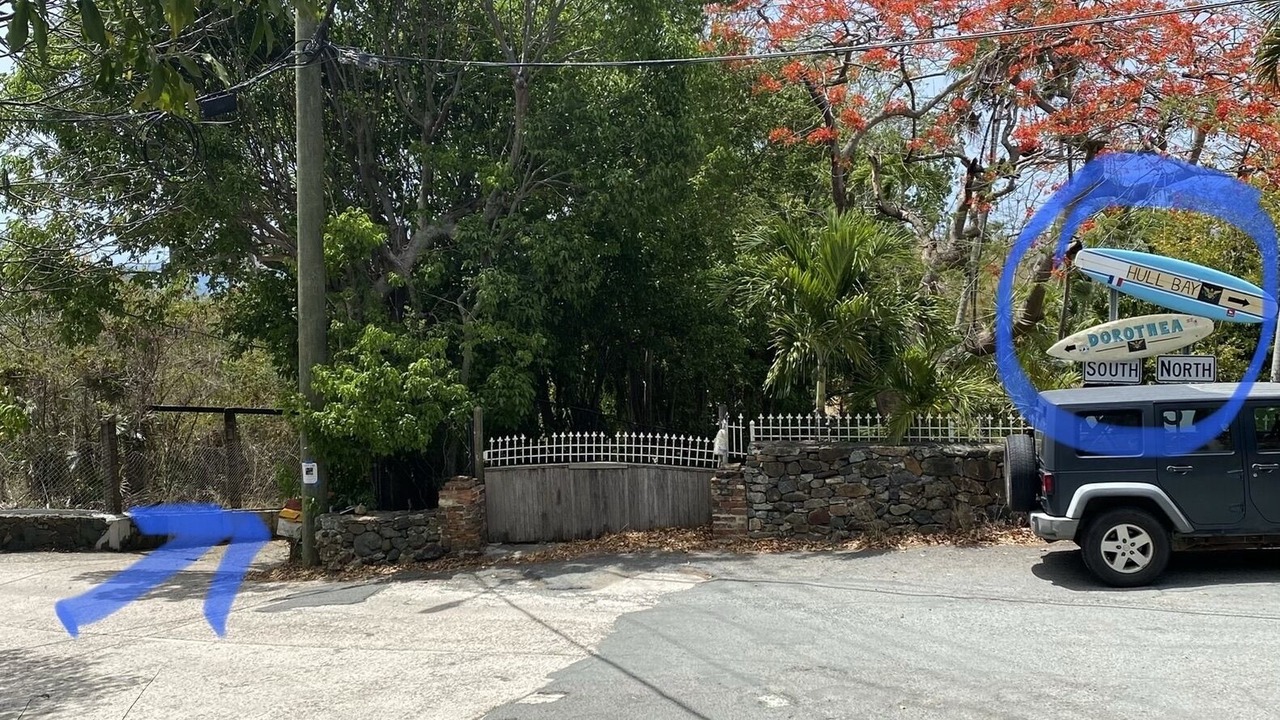 Photo of Outdoor in Estate Hull