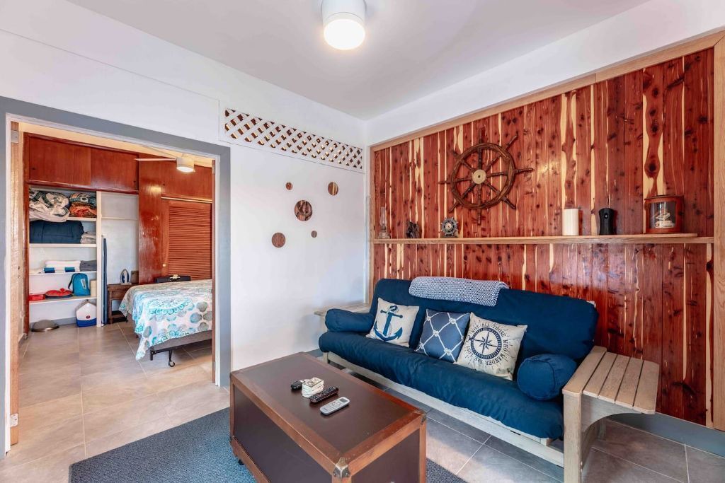 Photo of Livingroom in Estate Hull