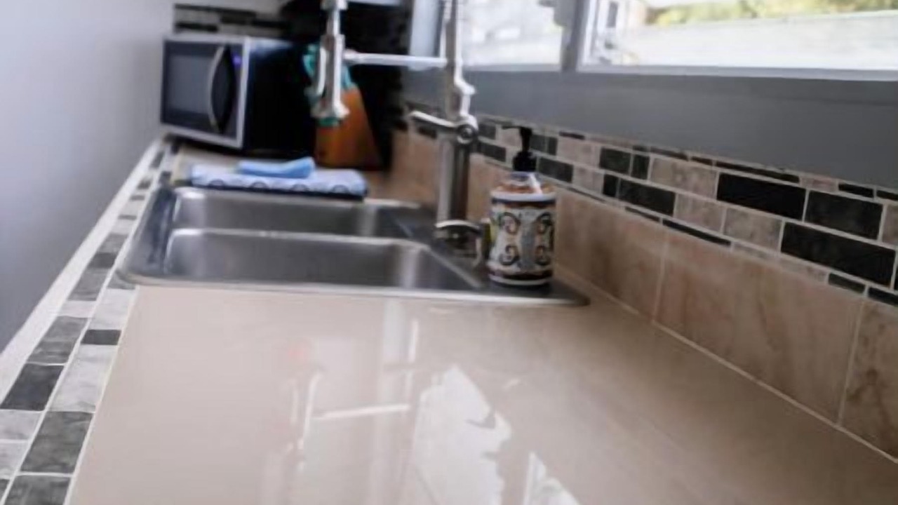 Photo of Kitchen in Estate Hull