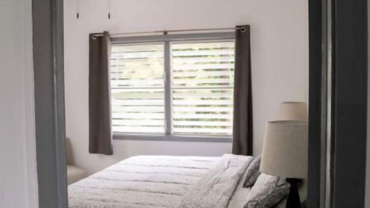 Photo of Bedroom in Estate Hull