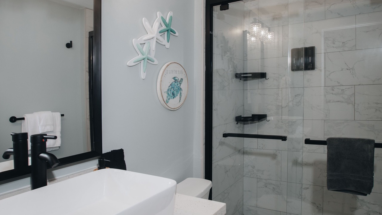 Photo of Bathroom in Estate Golden Rock