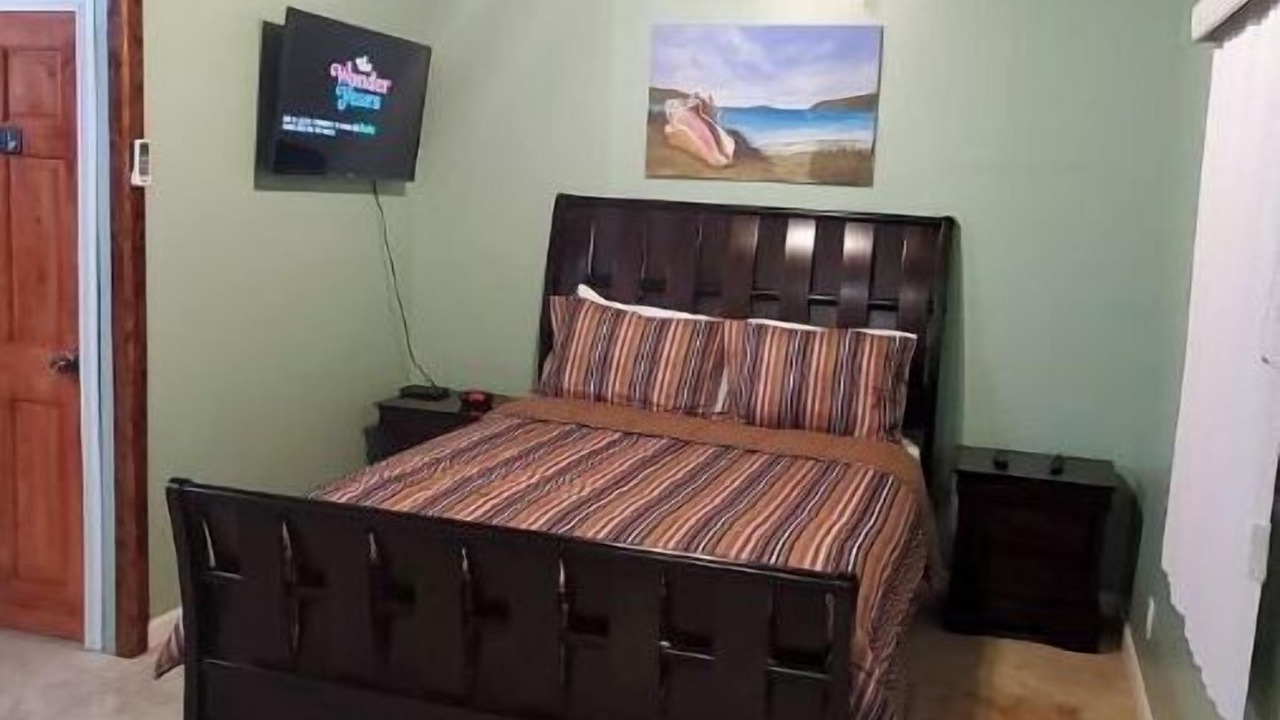 Photo of Bedroom in South Side
