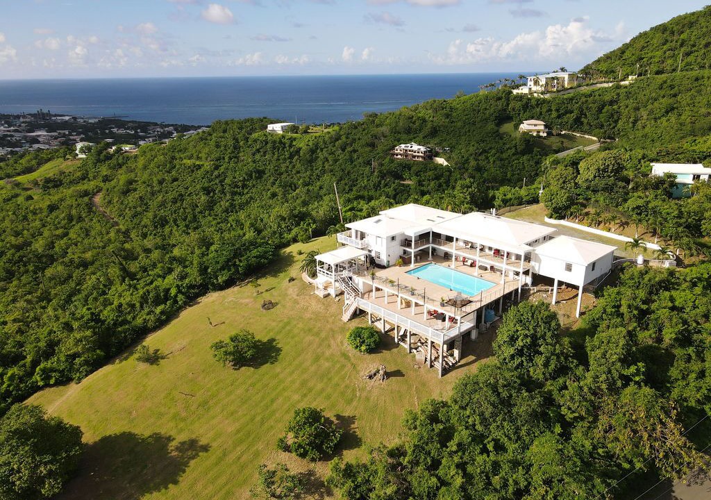 Photo of Outdoor in Estate Hermon Hill