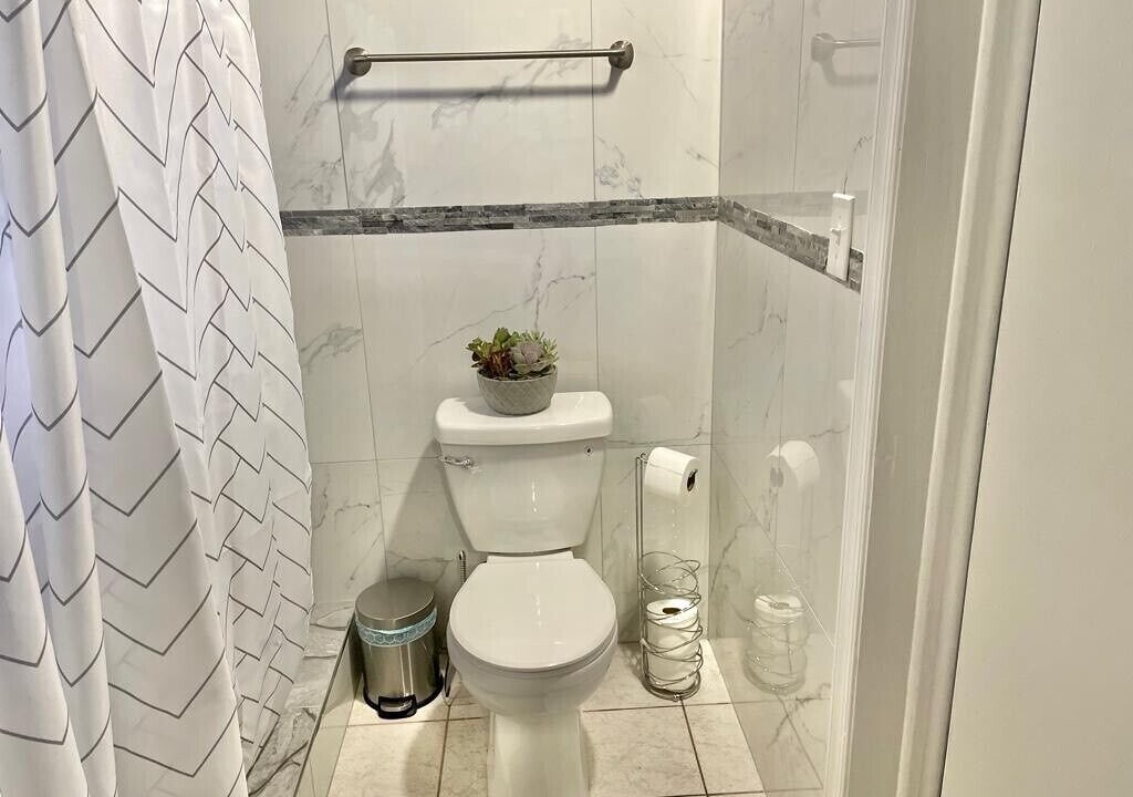 Photo of Bathroom in Estate Kings Quarter