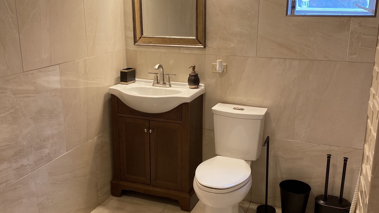Photo of Bathroom in Caret Bay