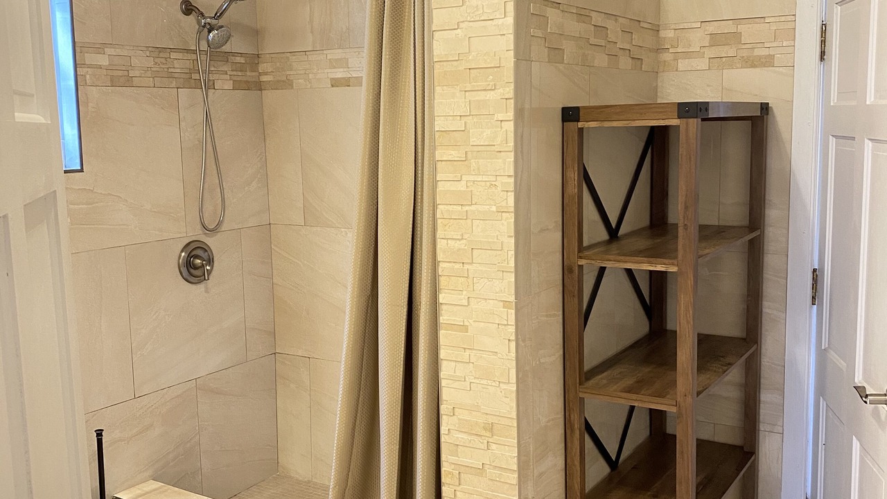 Photo of Bathroom in Caret Bay
