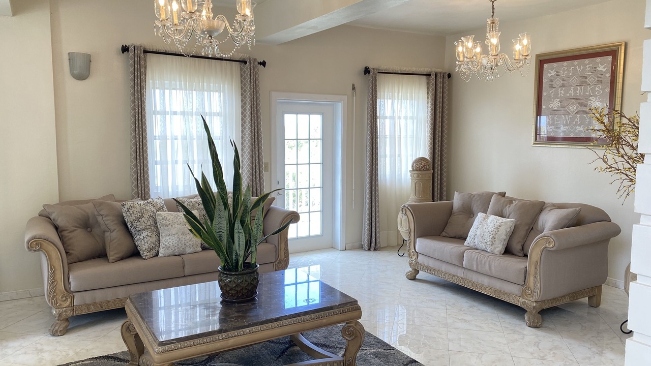 Photo of Livingroom in Caret Bay