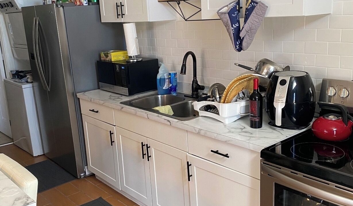Photo of Kitchen in Estate Lower John Dunko