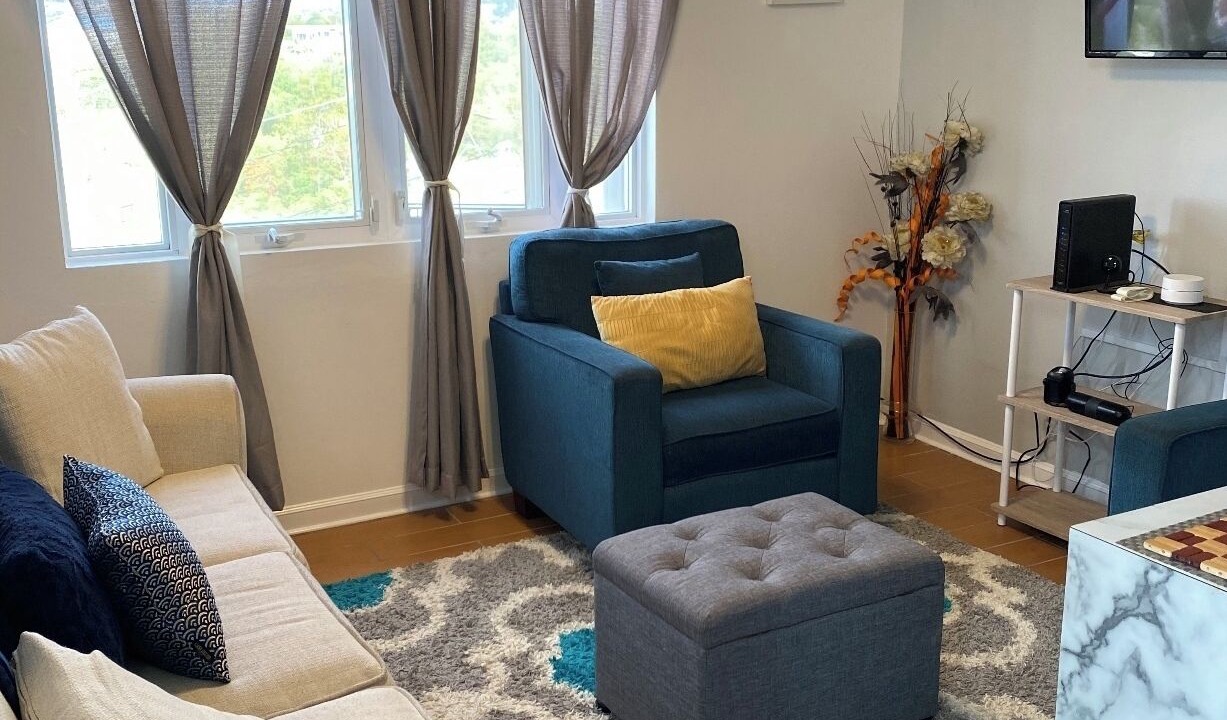 Photo of Livingroom in Estate Lower John Dunko