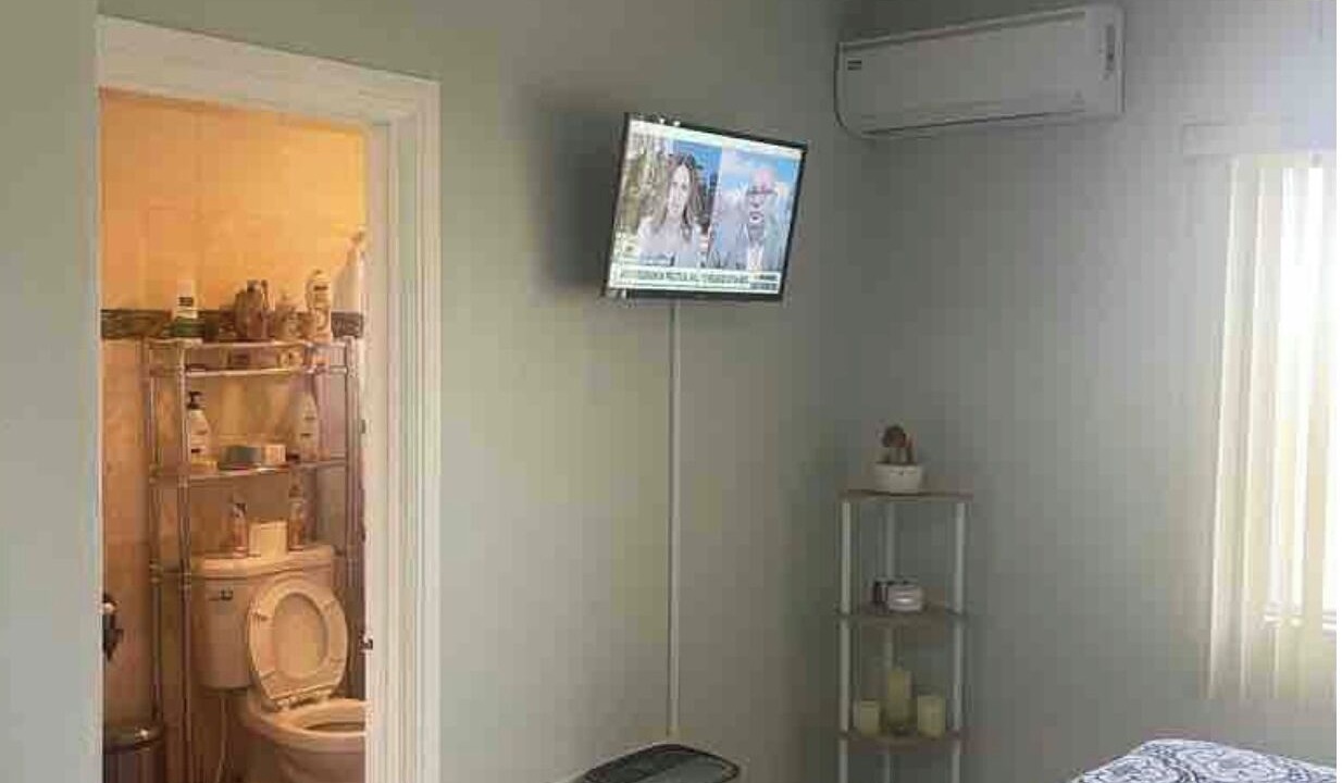 Photo of Bedroom in Estate Lower John Dunko