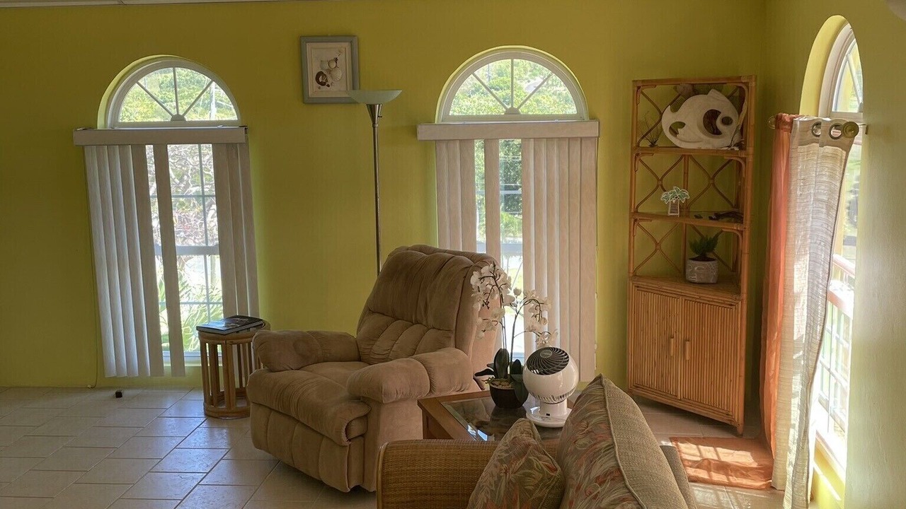Photo of Livingroom in Estate Ruby