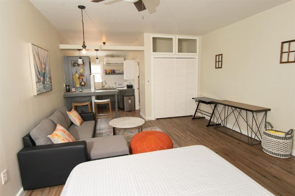 Photo of Livingroom in Estate Kings Quarter