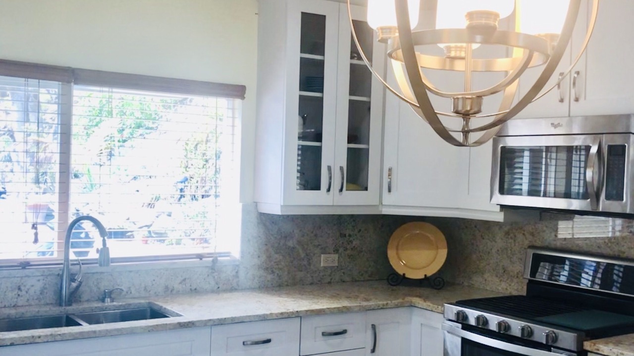 Photo of Kitchen in Estate Smith Bay