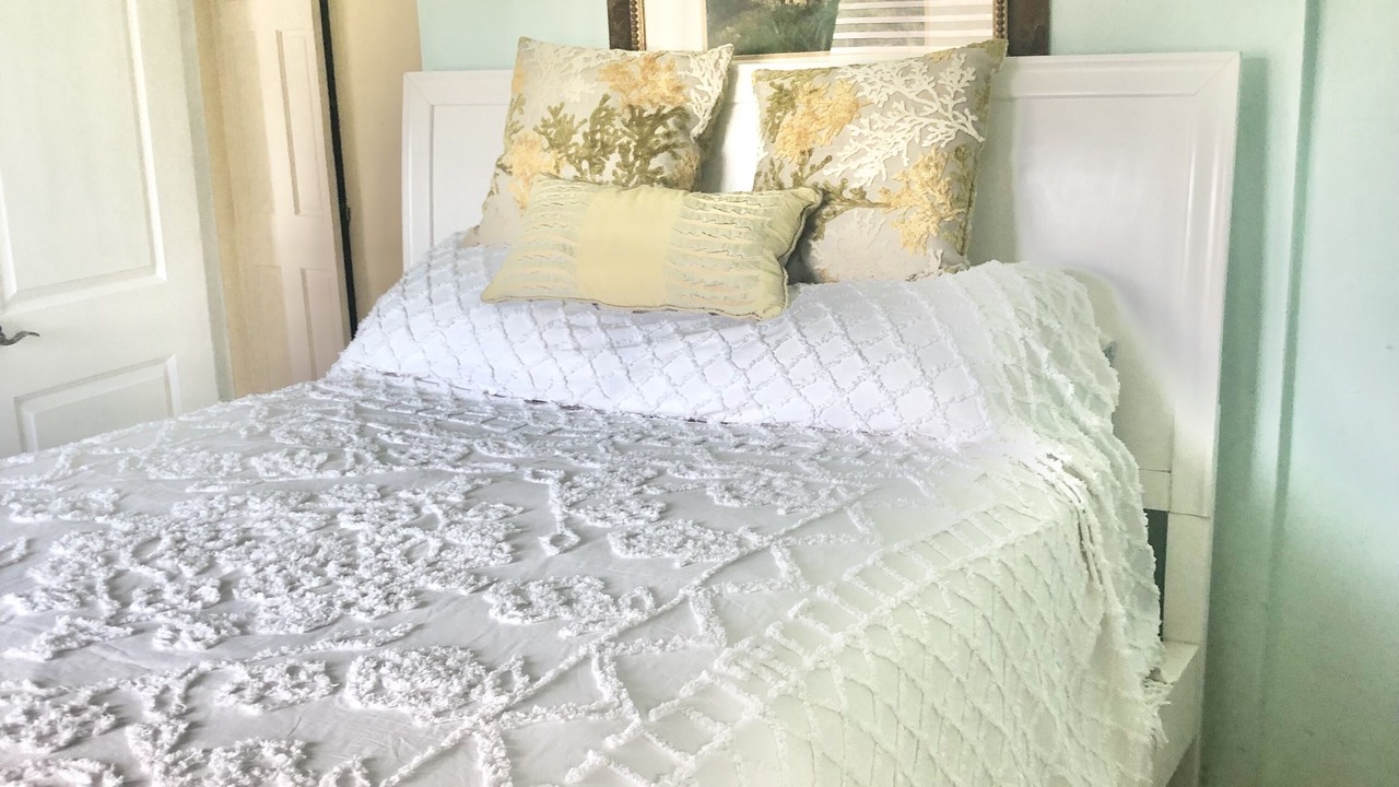 Photo of Bedroom in Estate Smith Bay