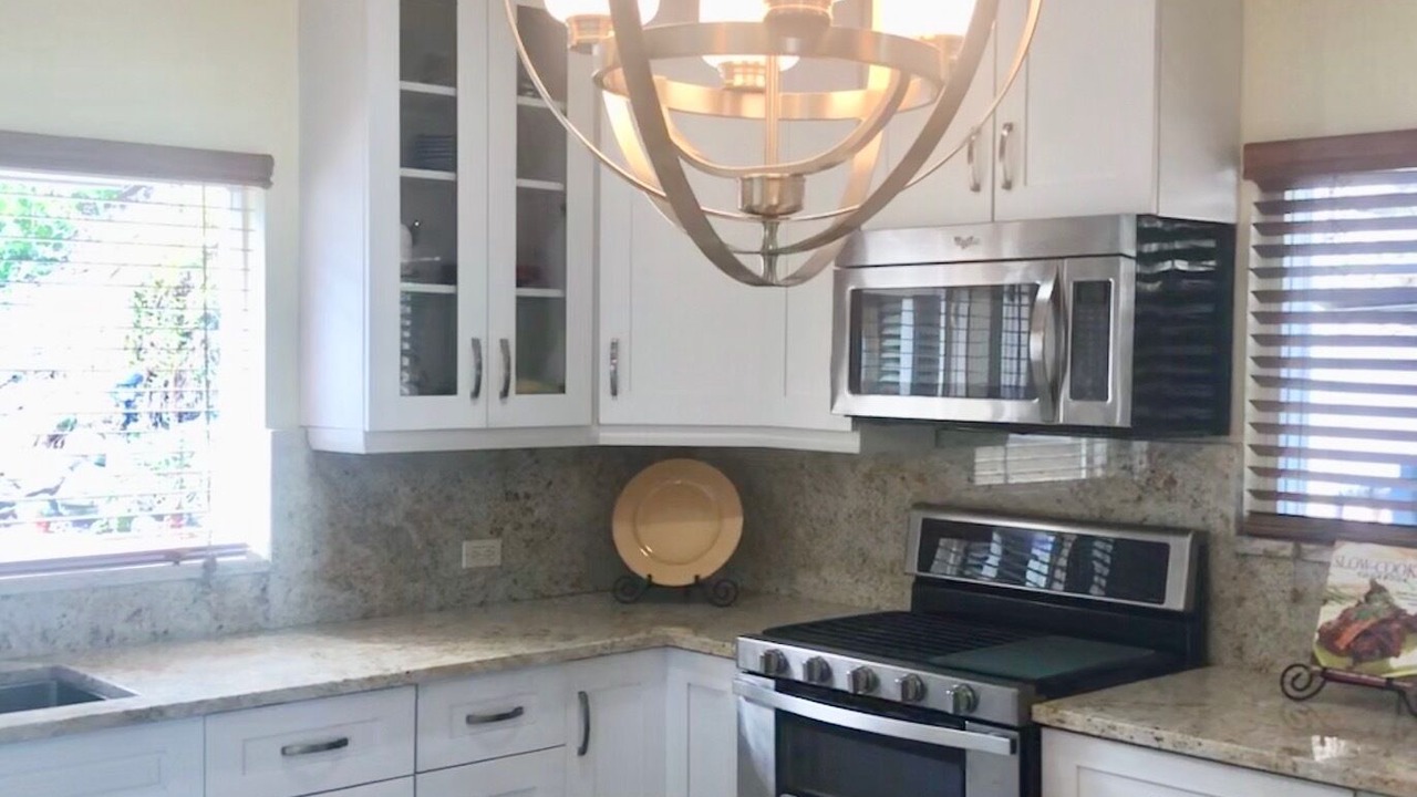 Photo of Kitchen in Estate Smith Bay