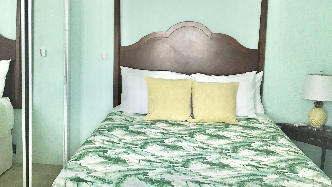 Photo of Bedroom in Estate Smith Bay