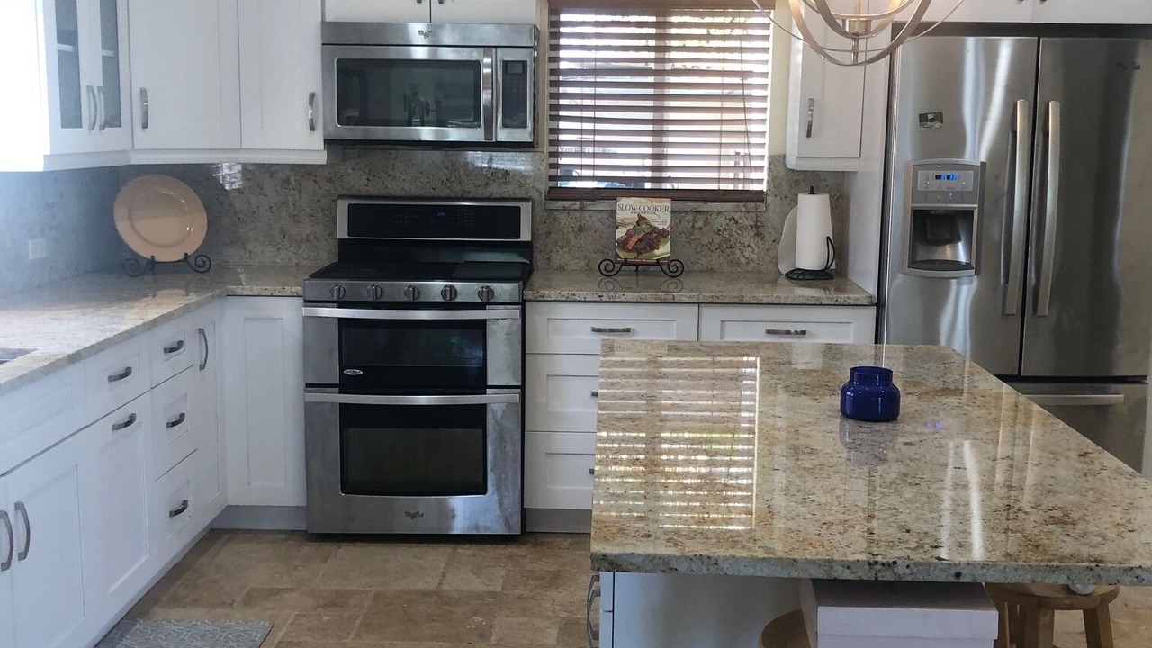 Photo of Kitchen in Estate Smith Bay