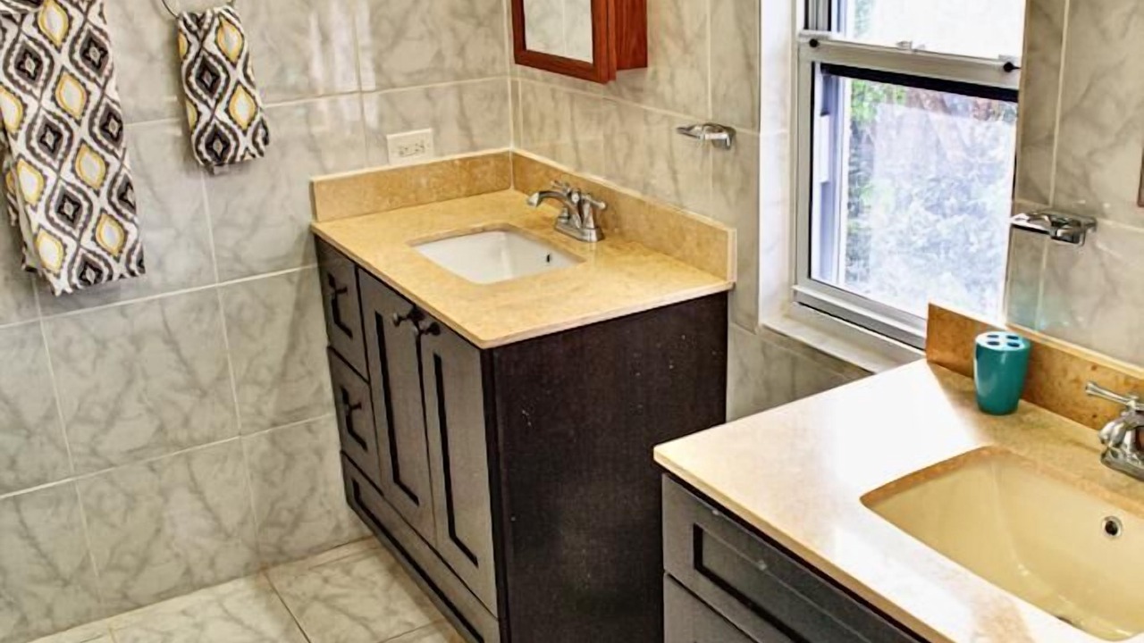 Photo of Bathroom in Estate Bordeaux
