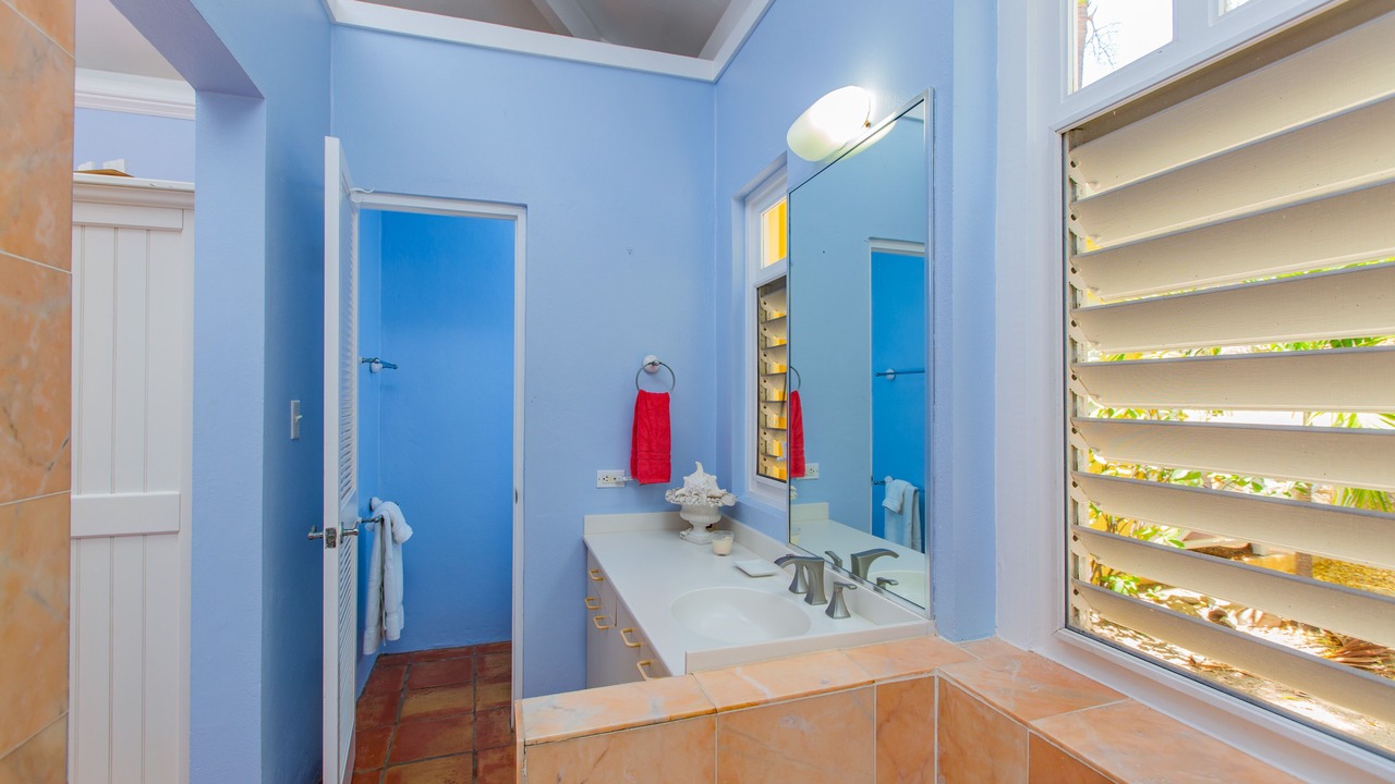 Photo of Bathroom in Slob