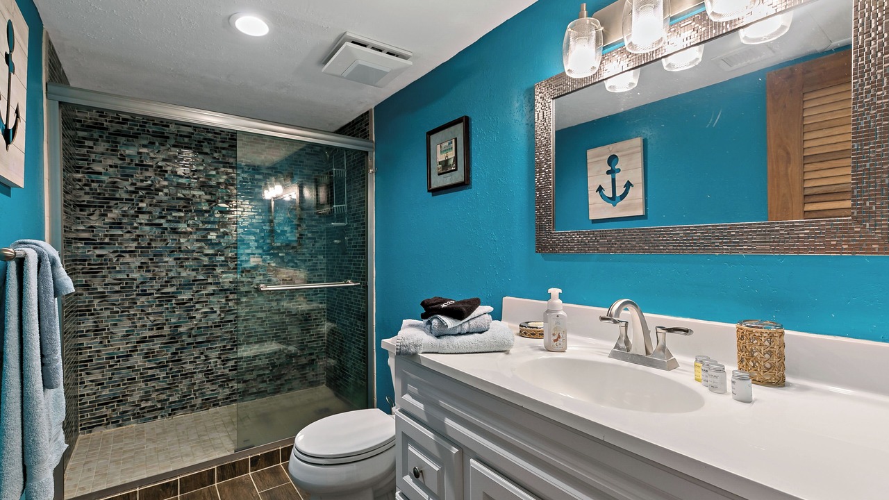 Photo of Bathroom in Estate Golden Rock
