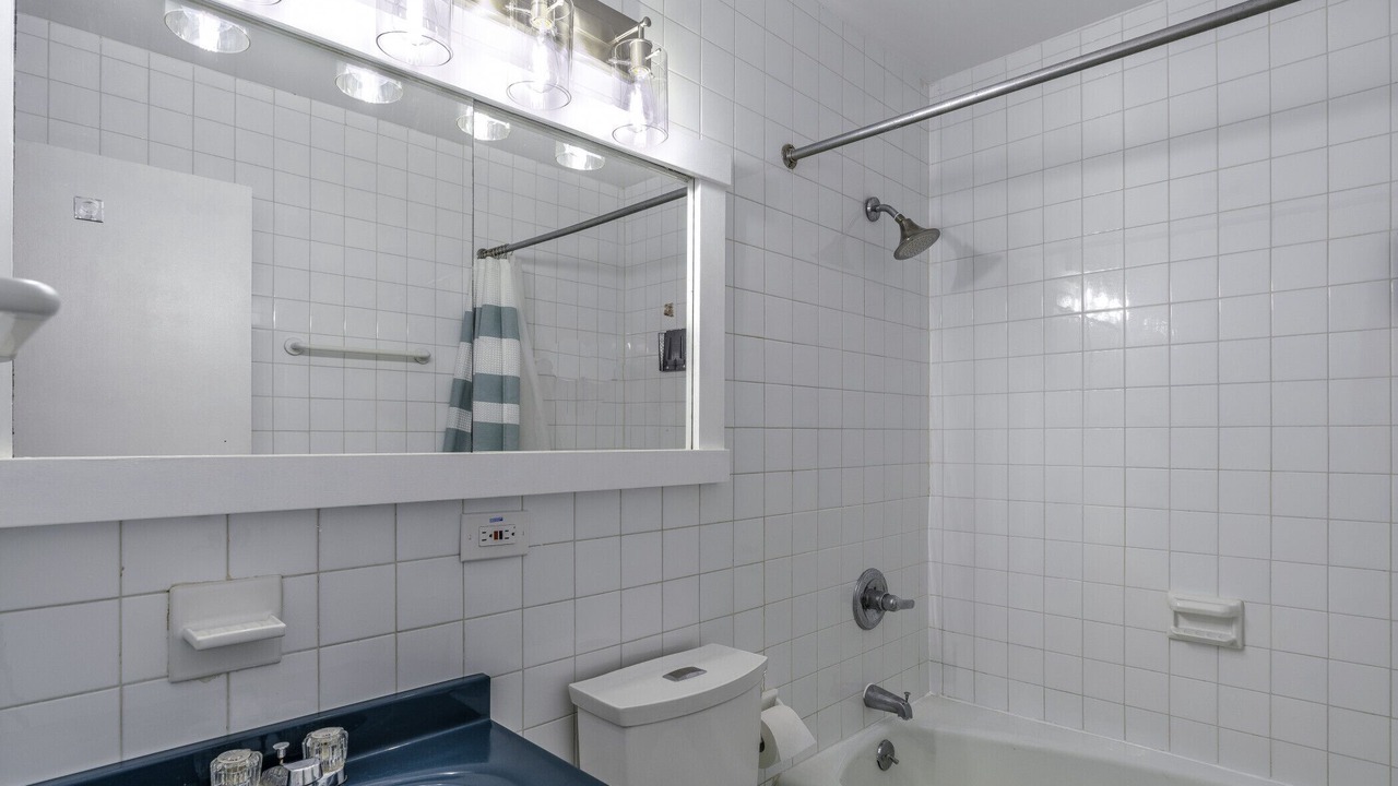 Photo of Bathroom in Cabes Point