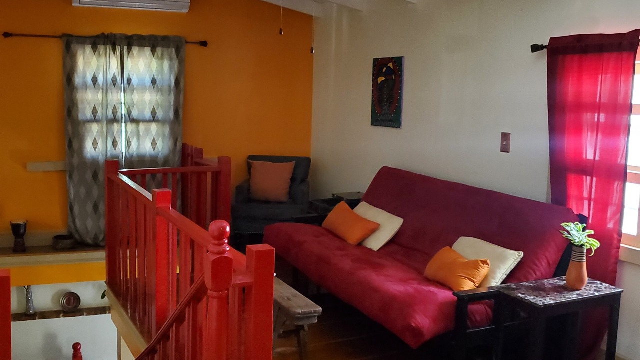 Photo of Livingroom in Estate Queens Quarter