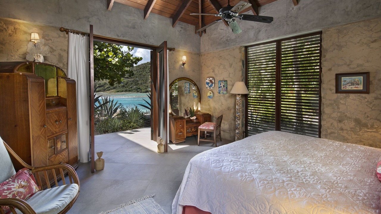 Photo of Bedroom in Estate Johns Folly