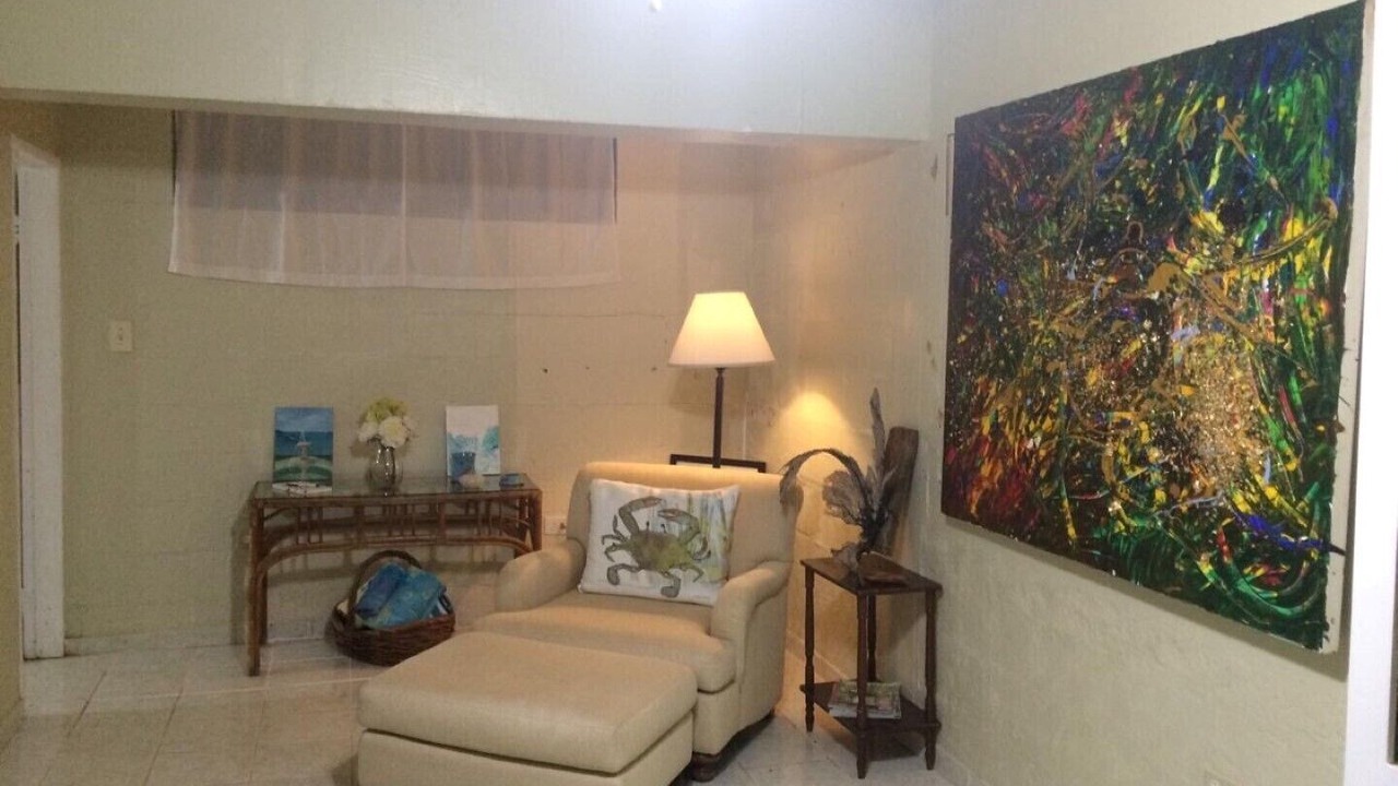 Photo of Livingroom in Estate Frenchman Bay