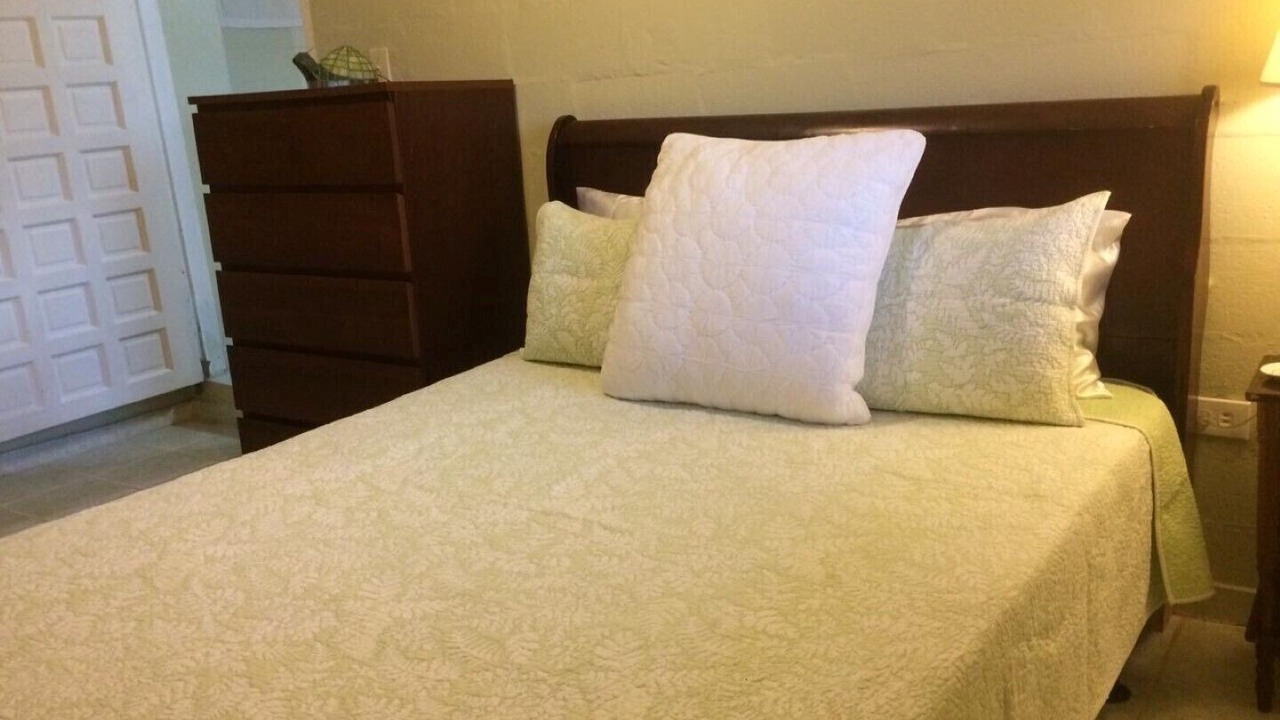 Photo of Bedroom in Estate Frenchman Bay