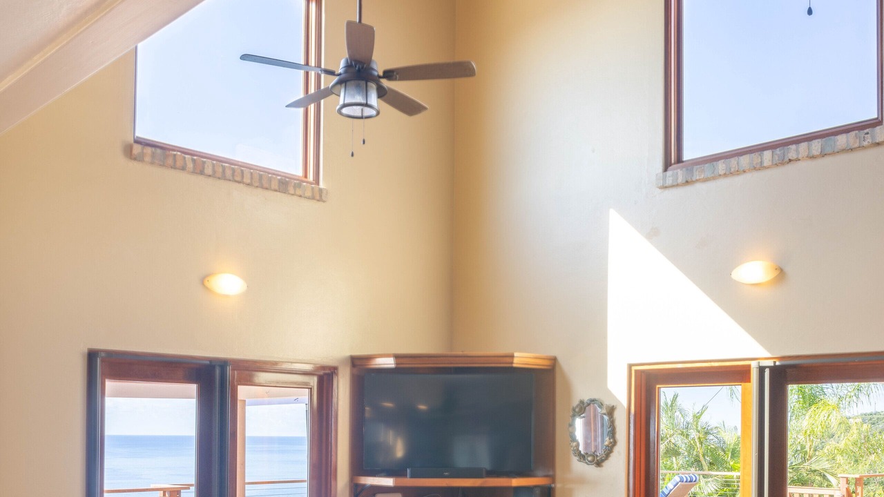 Photo of Livingroom in Contant Hill