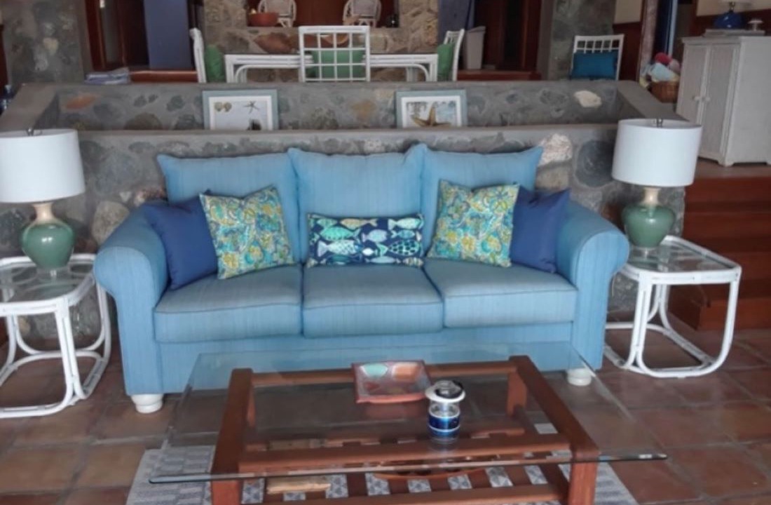Photo of Livingroom in Hart Bay