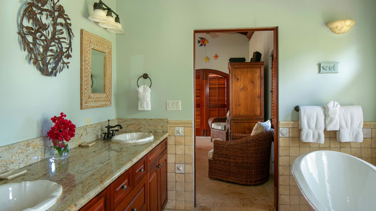 Photo of Bathroom in Great Cruz Bay