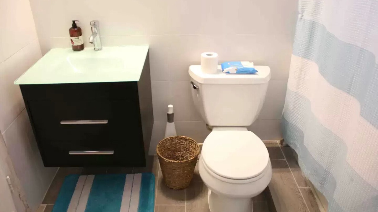 Photo of Bathroom in Estate Saint Peters