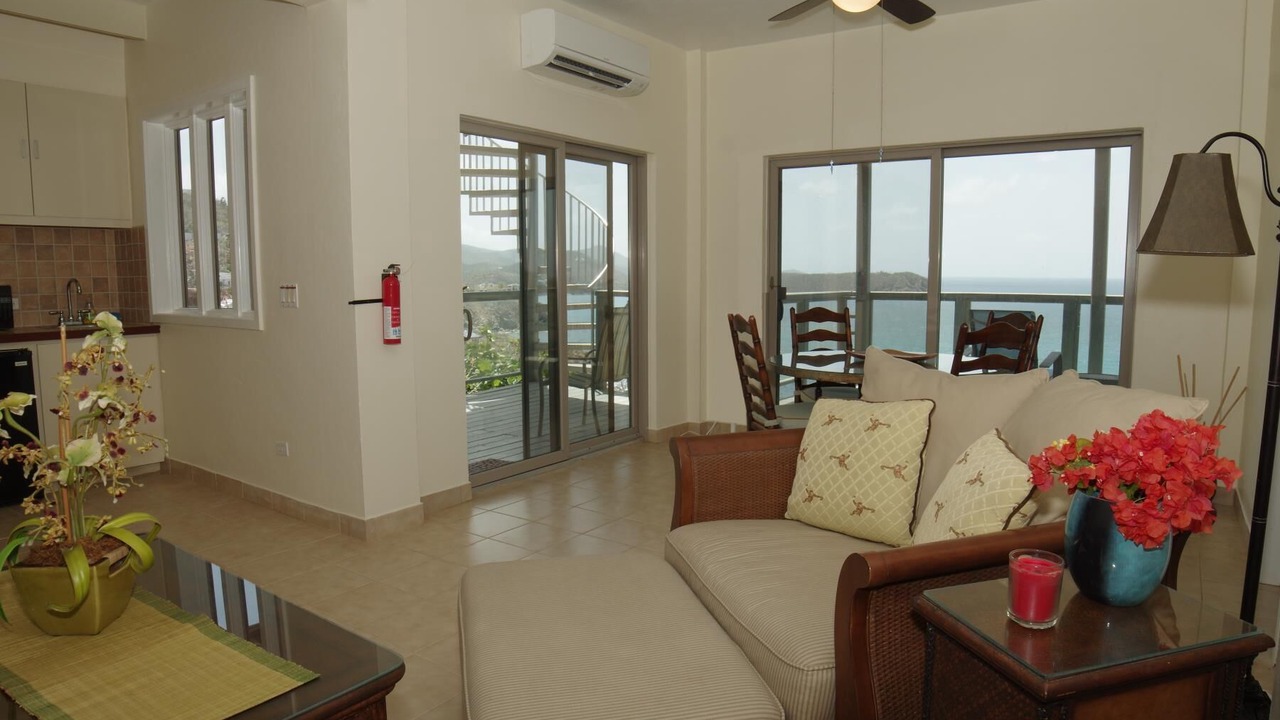 Photo of Livingroom in Hart Bay