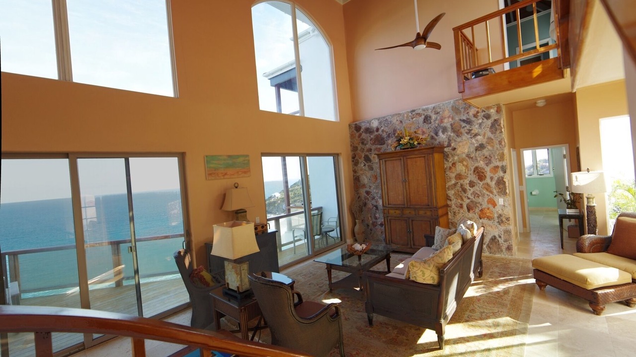Photo of Livingroom in Hart Bay