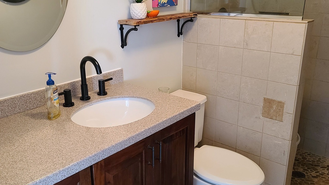 Photo of Bathroom in Red Hook