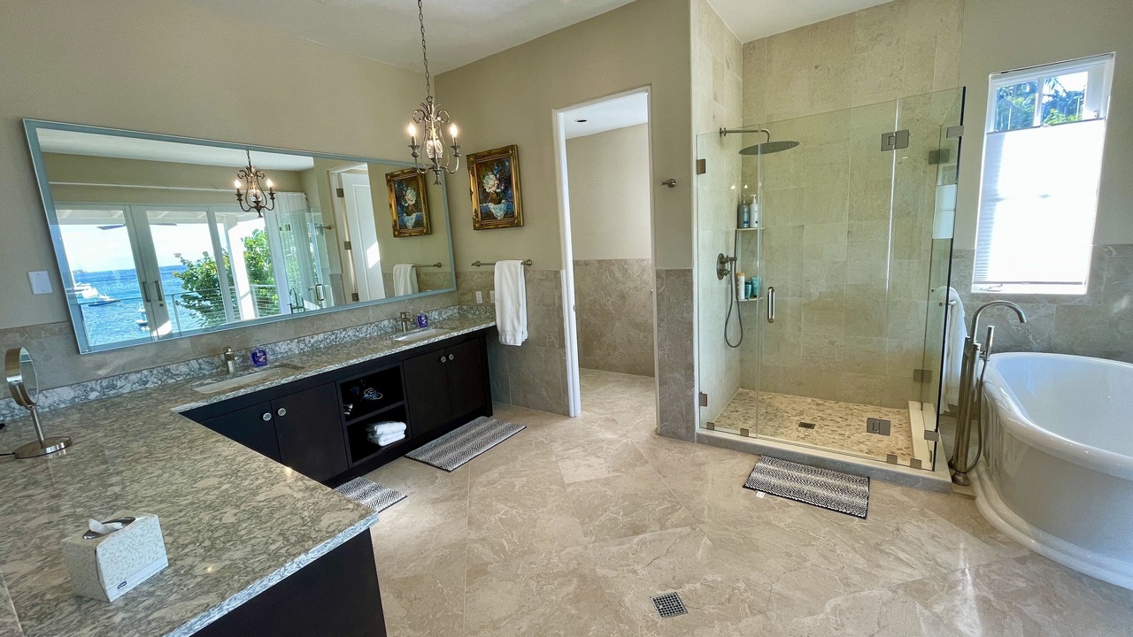 Photo of Bathroom in Hart Bay