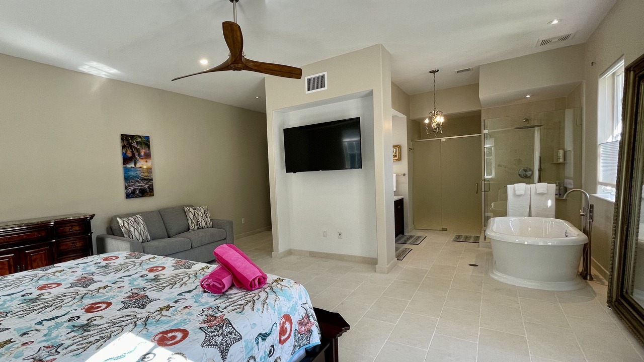 Photo of Bedroom in Hart Bay