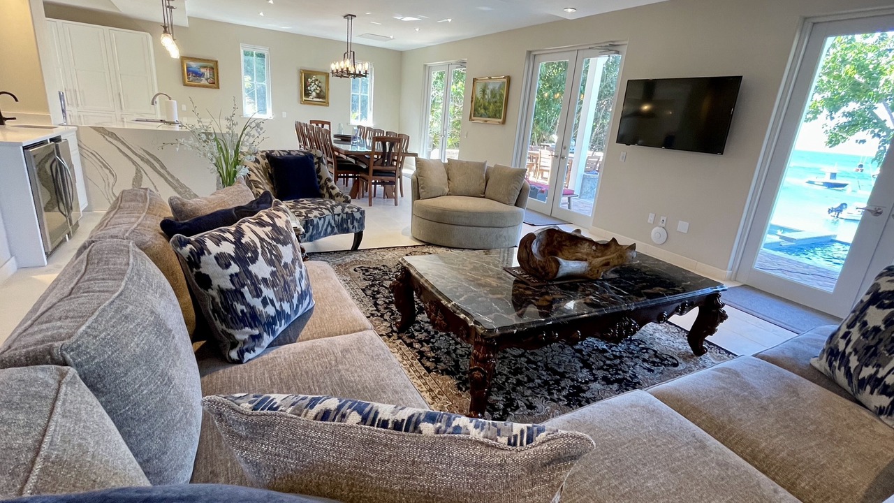 Photo of Livingroom in Hart Bay