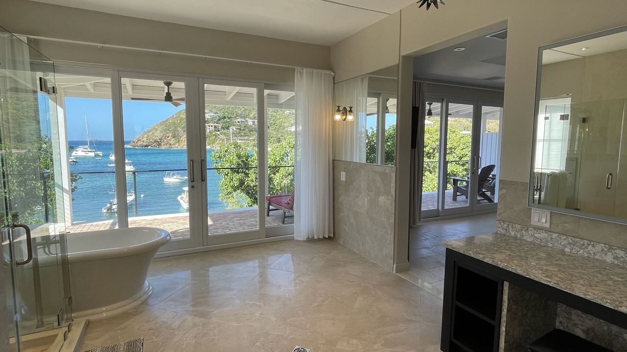 Photo of Bathroom in Hart Bay